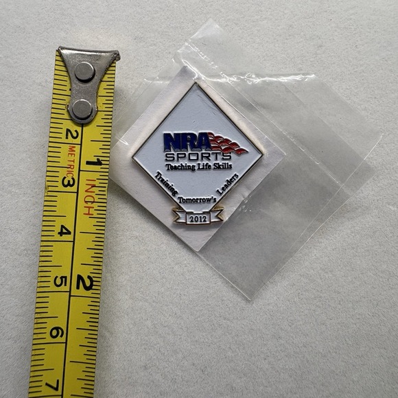 NRA Sports Teaching Life Skills Training Tomorrows Leaders 2012 Pin In Packaging - Picture 4 of 5